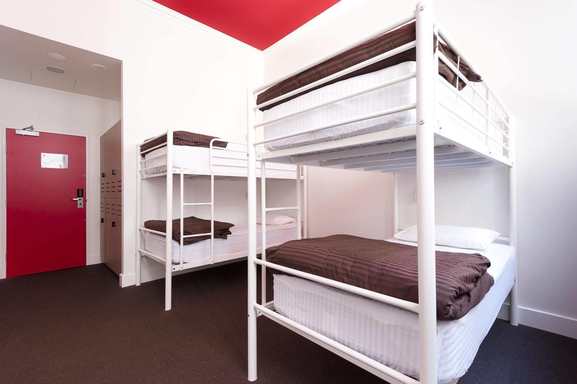 A Pousada Bounce Sydney Surry Hills Exterior foto A typical room at a hostel